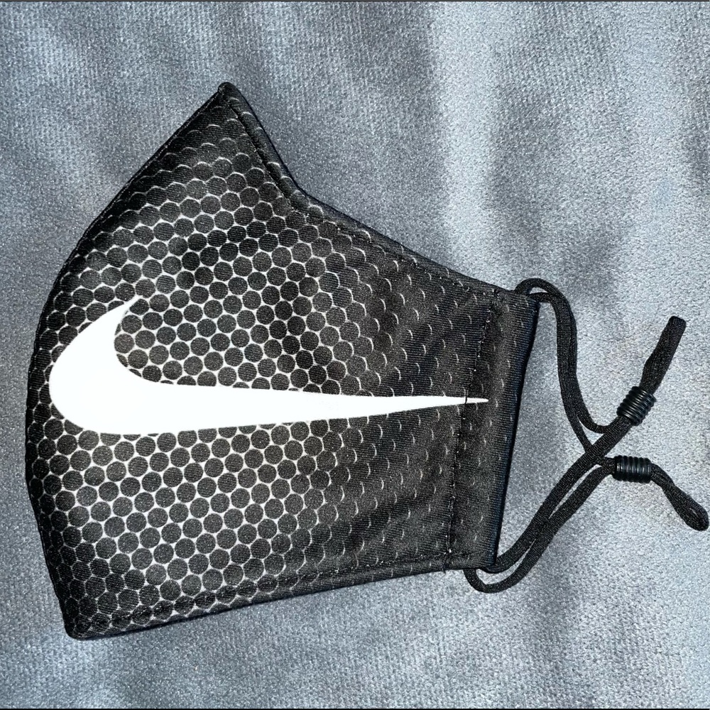 COPY - Nike Face Mask